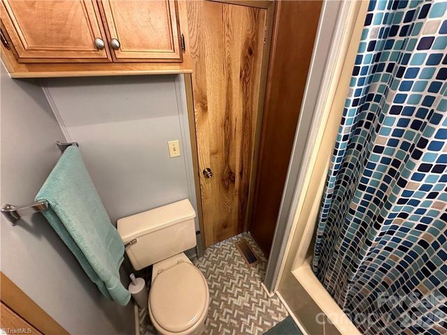 120 Elm Street, New London, NC 28127