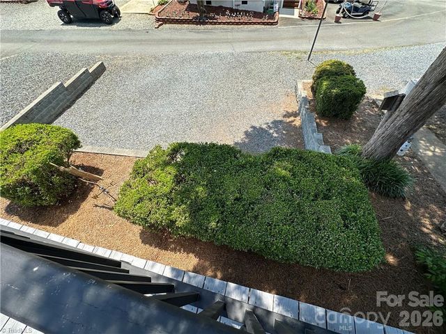 120 Elm Street, New London, NC 28127