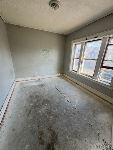 1314 Niagara Street, Niagara Falls, NY 14303