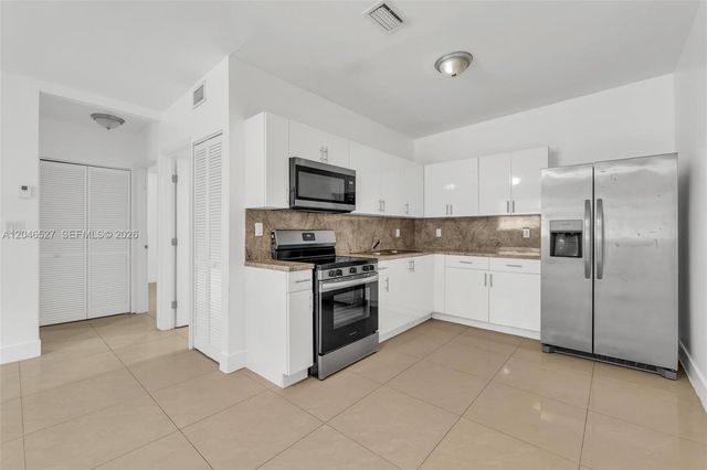 7537 NW 3rd Ave 2, Miami, FL 33150