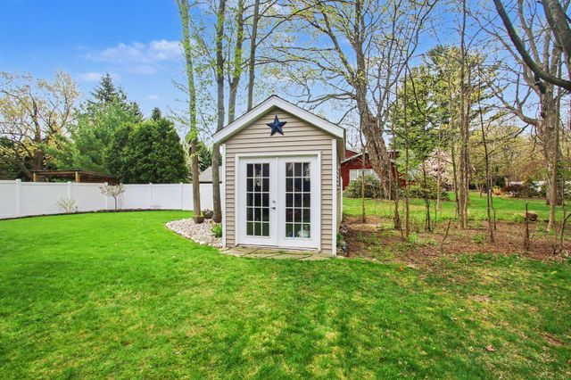 2300 Perry Street, Holland, MI 49424