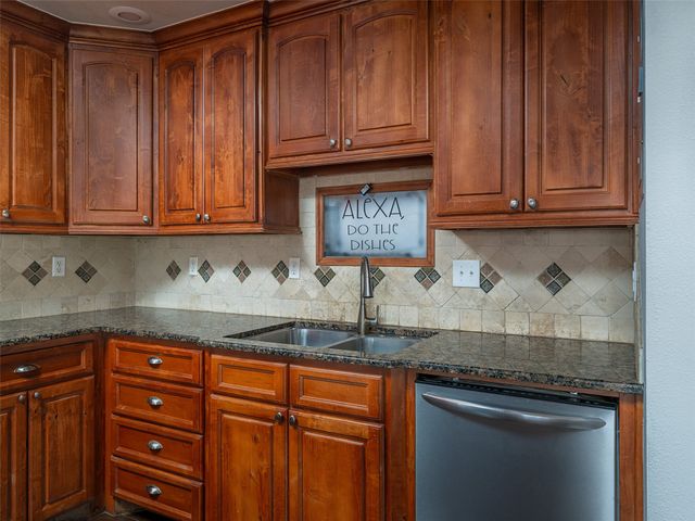 17942 County Road 435, Lindale, TX 75771