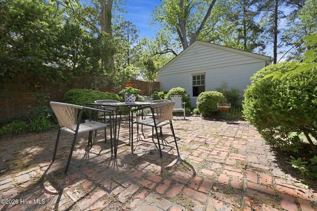 1126 N Market Street, Washington, NC 27889