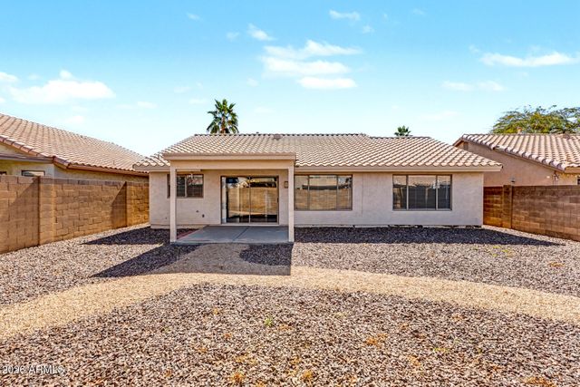 1688 E HEATHER Avenue, Gilbert, AZ 85234