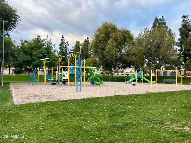 1688 E HEATHER Avenue, Gilbert, AZ 85234