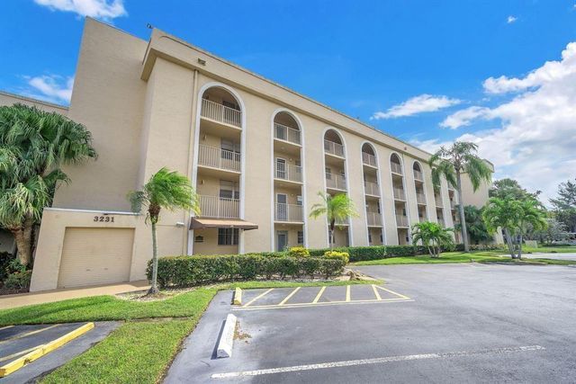 3231 Holiday Springs Boulevard 105, Margate, FL 33063