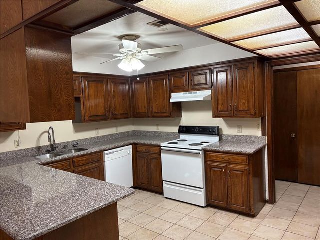 1404 Peach Tree Lane, Norman, OK 73071