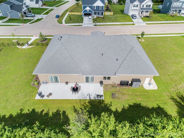 1210 Stonegate Drive, Marengo, IL 60152