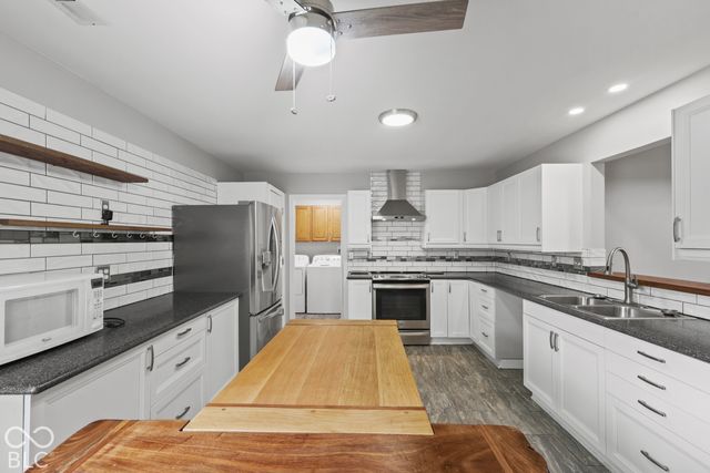 4674 Walker Street, Greenwood, IN 46143