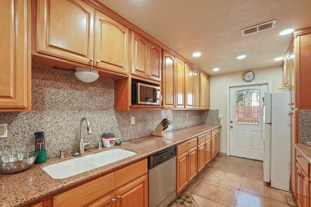 3612 Kirk St, Stockton, CA 95204
