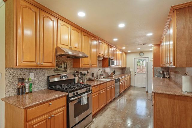 3612 Kirk St, Stockton, CA 95204
