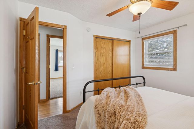 8824 41st Avenue N, New Hope, MN 55427