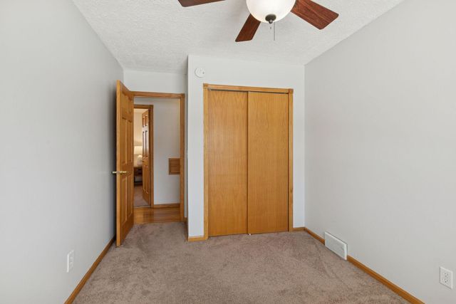 8824 41st Avenue N, New Hope, MN 55427