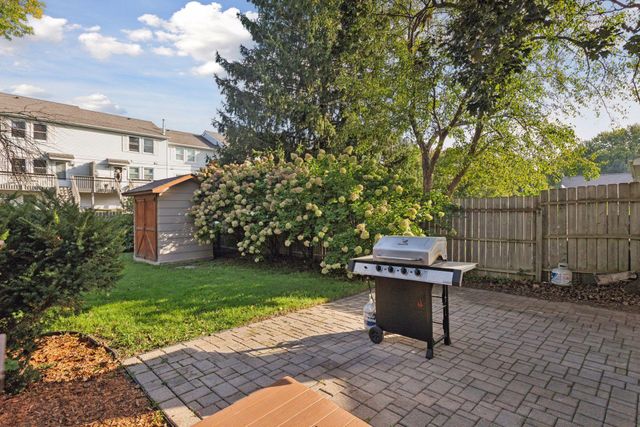 8824 41st Avenue N, New Hope, MN 55427