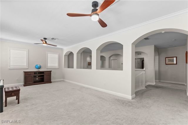 1724 Birdie DR, Naples, FL 34120