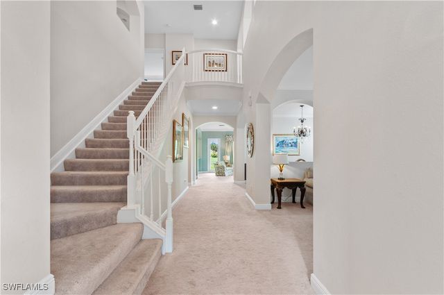 1724 Birdie DR, Naples, FL 34120