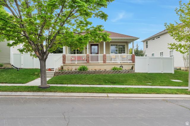 7909 N WEEPING ASH WAY, Eagle Mountain, UT 84005