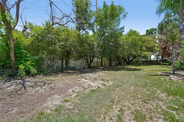 222 LAKEVIEW DRIVE, Auburndale, FL 33823