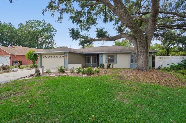 222 LAKEVIEW DRIVE, Auburndale, FL 33823