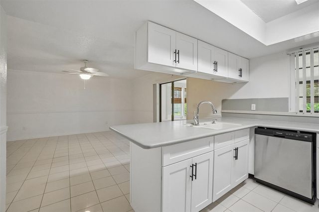 222 LAKEVIEW DRIVE, Auburndale, FL 33823