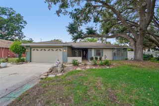 222 LAKEVIEW DRIVE, Auburndale, FL 33823