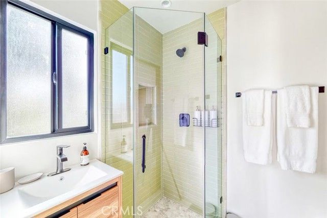 481 Heliotrope Drive, Lake Arrowhead, CA 92352