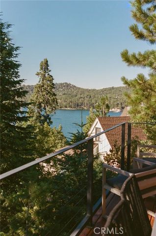 481 Heliotrope Drive, Lake Arrowhead, CA 92352