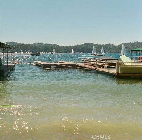 481 Heliotrope Drive, Lake Arrowhead, CA 92352