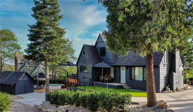 481 Heliotrope Drive, Lake Arrowhead, CA 92352