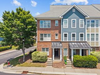 2001 Summerhouse Road, Cary, NC 27519
