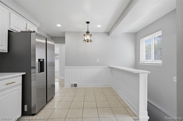 8108 Whitefield Street, Dearborn Heights, MI 48127