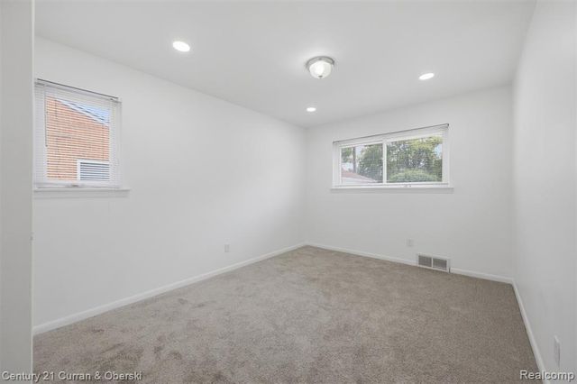 8108 Whitefield Street, Dearborn Heights, MI 48127