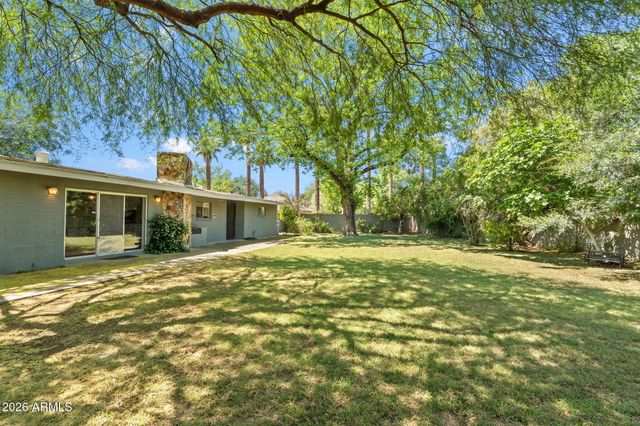 1022 W Las Palmaritas Drive, Phoenix, AZ 85021