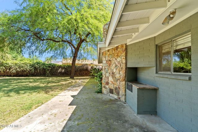 1022 W Las Palmaritas Drive, Phoenix, AZ 85021