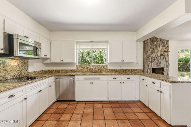 1022 W Las Palmaritas Drive, Phoenix, AZ 85021