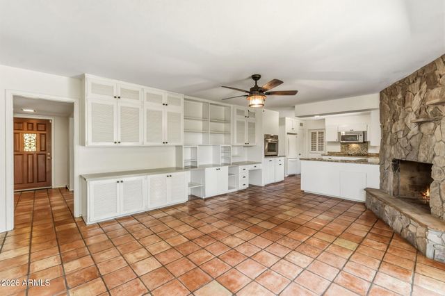 1022 W Las Palmaritas Drive, Phoenix, AZ 85021