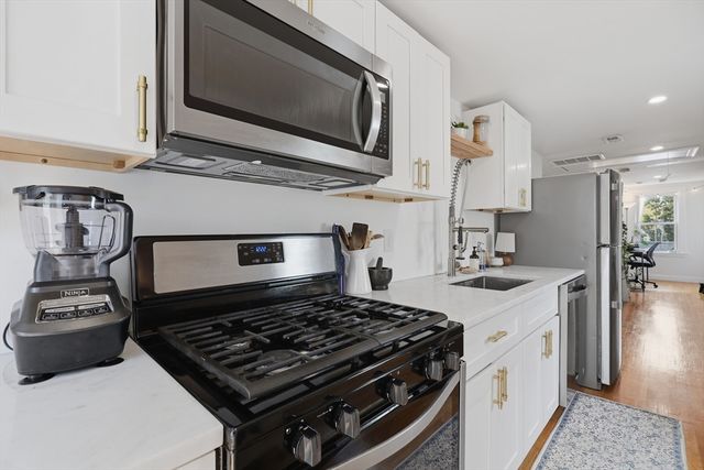 13 Roy Street 3, Swampscott, MA 01907