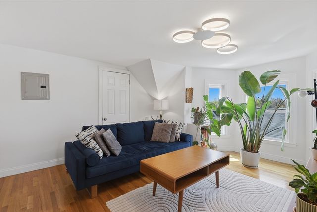 13 Roy Street 3, Swampscott, MA 01907