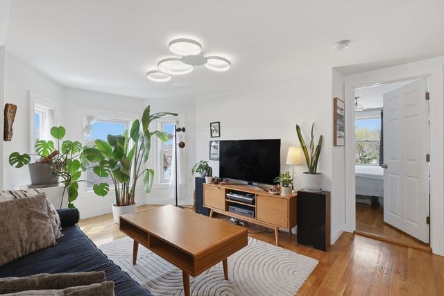 13 Roy Street 3, Swampscott, MA 01907