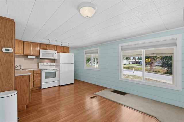 5293 ISABELLE AVENUE, Port Orange, FL 32127