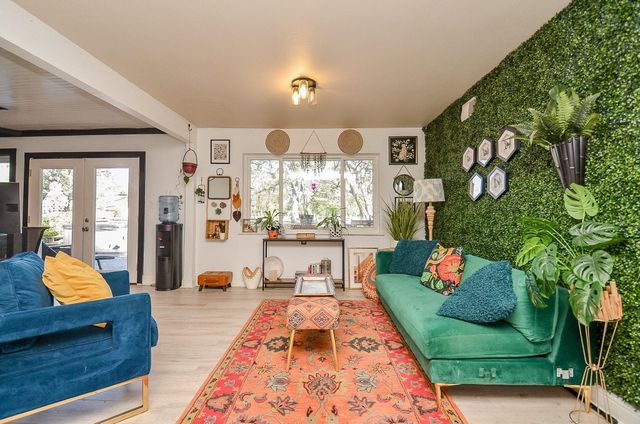 720 Surrey Lane, Simonton, TX 77485