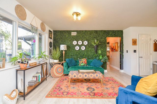 720 Surrey Lane, Simonton, TX 77485