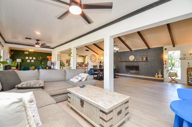 720 Surrey Lane, Simonton, TX 77485