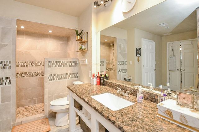 720 Surrey Lane, Simonton, TX 77485