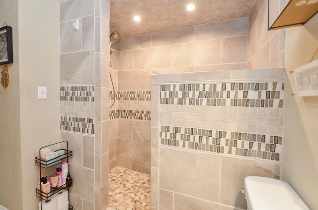 720 Surrey Lane, Simonton, TX 77485