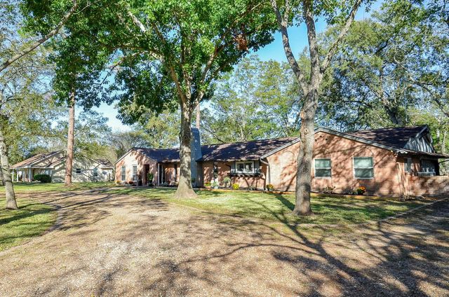 720 Surrey Lane, Simonton, TX 77485
