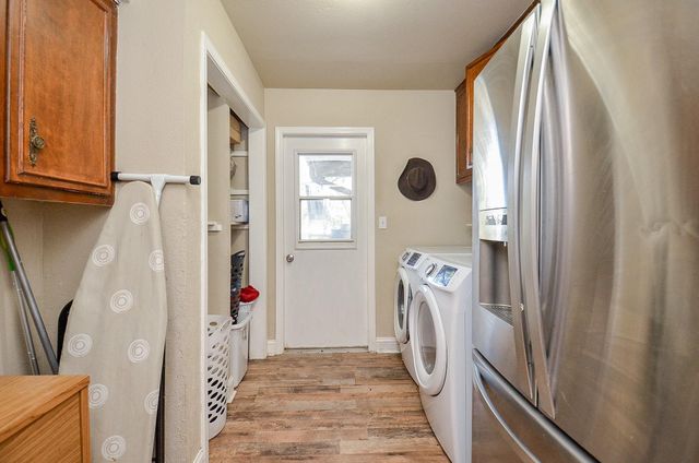 720 Surrey Lane, Simonton, TX 77485