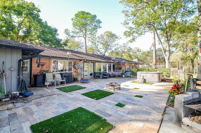 720 Surrey Lane, Simonton, TX 77485