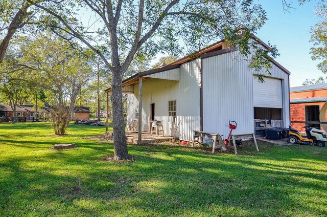 720 Surrey Lane, Simonton, TX 77485