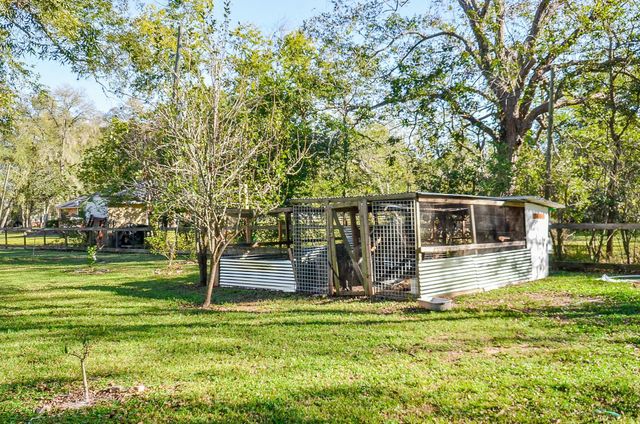 720 Surrey Lane, Simonton, TX 77485